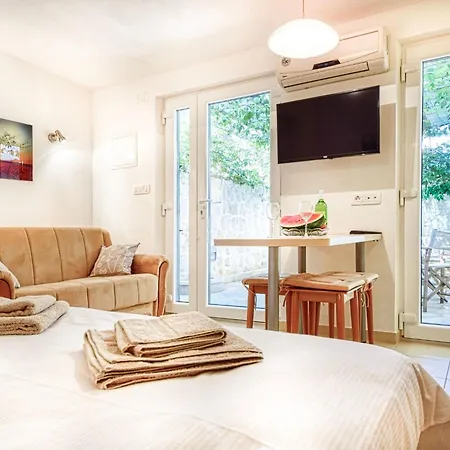 Appartement Gracin By Interhome
