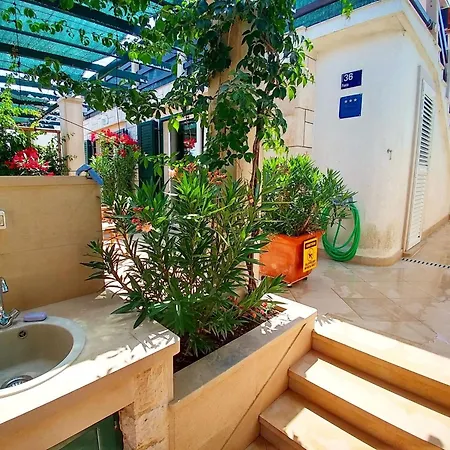 Gracin By Interhome