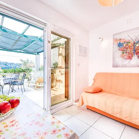 Lejlighed Gracin By Interhome